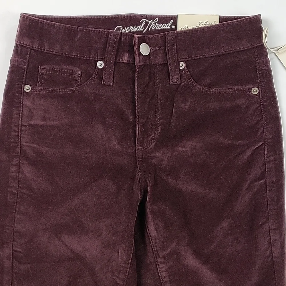 NWT Universal Thread Burgundy High Rise Velvet Velour Skinny Pant Jean